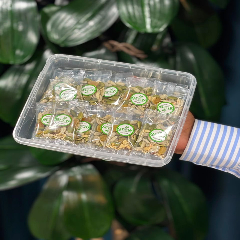 100 Pcs Seed Mix mini pack+ Free Water Jar detail 2